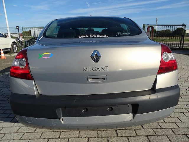 Personenauto - afbeelding 19 van  21