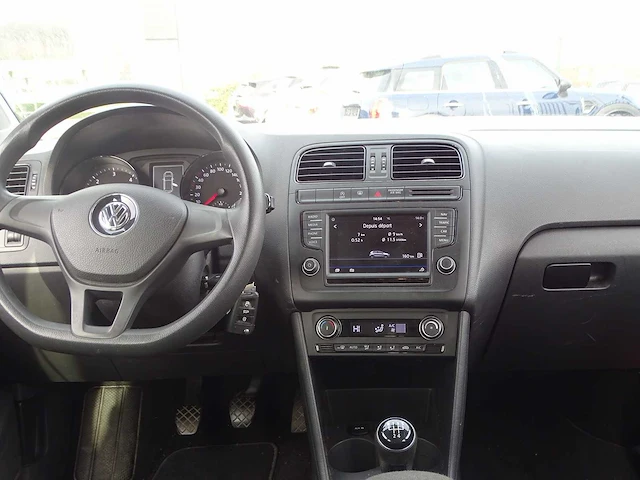 Personenauto - afbeelding 4 van  23