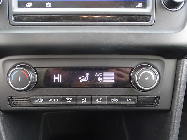 Personenauto - afbeelding 8 van  23