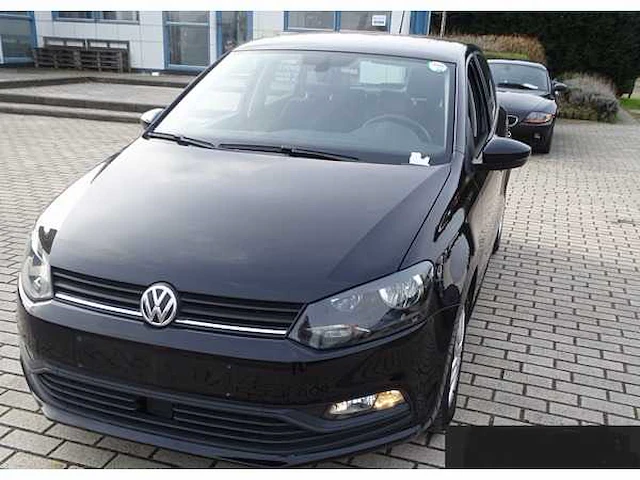 Personenauto - afbeelding 12 van  23