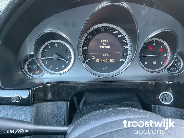 Personenauto - afbeelding 2 van  11