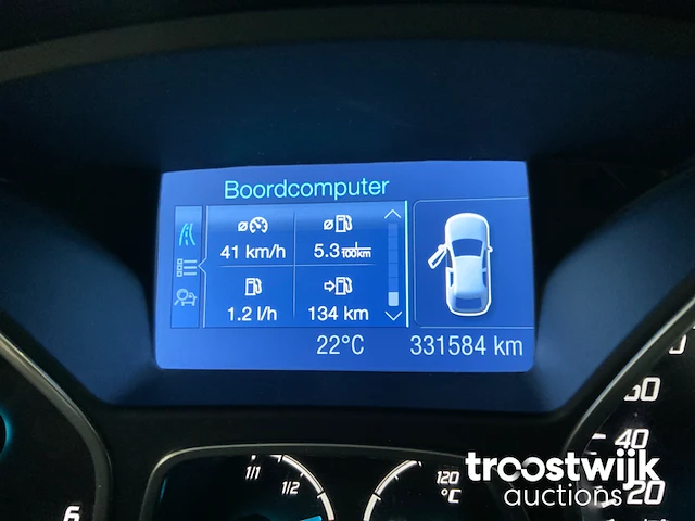 Personenauto - afbeelding 3 van  19