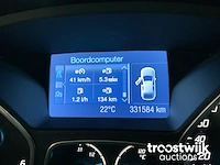 Personenauto - afbeelding 3 van  19
