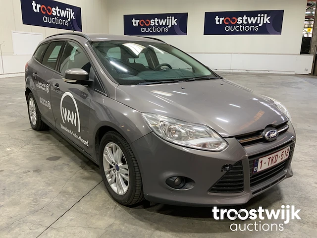Personenauto - afbeelding 13 van  19
