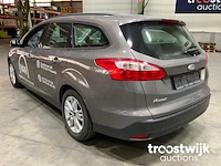Personenauto - afbeelding 17 van  19