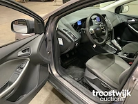 Personenauto - afbeelding 19 van  19