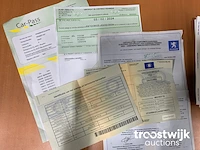 Personenauto - afbeelding 8 van  16