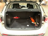 Personenauto - afbeelding 6 van  17