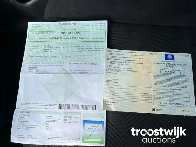 Personenauto - afbeelding 6 van  14
