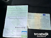 Personenauto - afbeelding 6 van  14