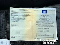 Personenauto - afbeelding 4 van  15