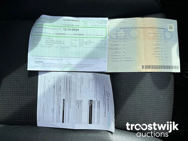 Personenauto - afbeelding 7 van  15