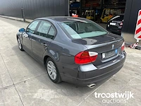 Personenauto - afbeelding 4 van  9