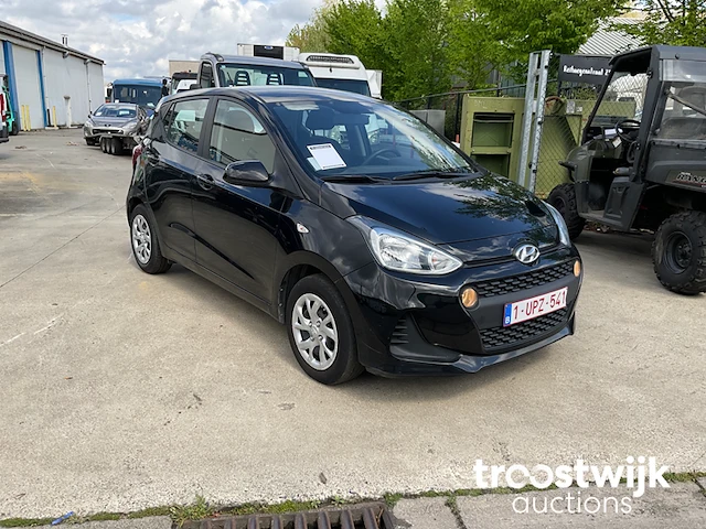 Personenauto - afbeelding 3 van  10