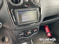 Personenauto - afbeelding 10 van  11