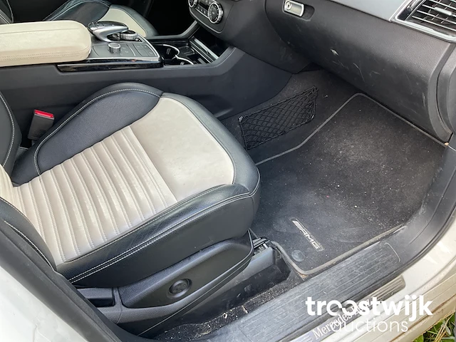 Personenauto - afbeelding 16 van  31