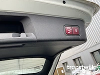 Personenauto - afbeelding 20 van  31
