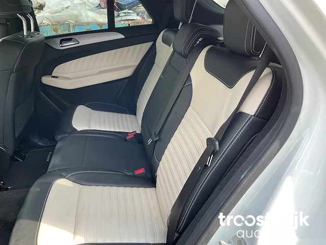 Personenauto - afbeelding 22 van  31