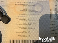 Personenauto - afbeelding 25 van  31