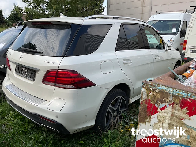 Personenauto - afbeelding 23 van  31