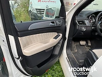 Personenauto - afbeelding 27 van  31