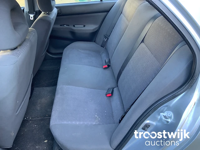 Personenauto - afbeelding 3 van  17