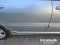 Personenauto - afbeelding 8 van  17