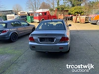 Personenauto - afbeelding 15 van  17