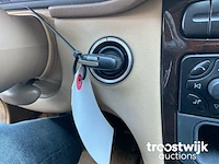 Personenauto - afbeelding 3 van  27