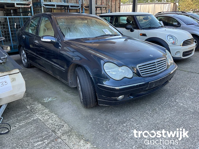 Personenauto - afbeelding 21 van  27