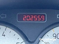 Personenauto - afbeelding 6 van  25