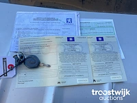 Personenauto - afbeelding 17 van  25