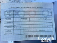 Personenauto - afbeelding 18 van  25