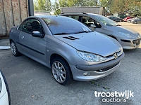 Personenauto - afbeelding 19 van  25