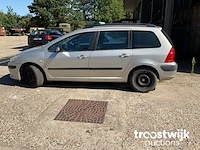 Personenauto - afbeelding 20 van  22