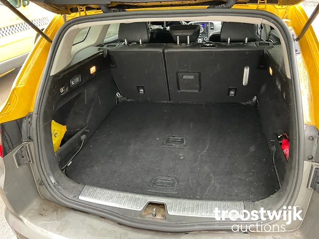 Personenauto - afbeelding 5 van  21