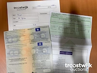 Personenauto - afbeelding 12 van  19