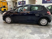 Personenauto - afbeelding 16 van  17