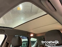 Personenauto - afbeelding 10 van  21