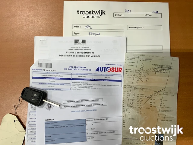Personenauto - afbeelding 14 van  21