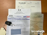 Personenauto - afbeelding 14 van  21