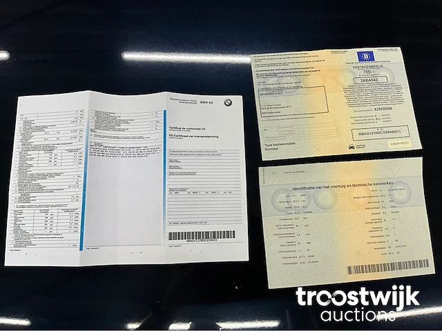 Personenauto - afbeelding 17 van  36