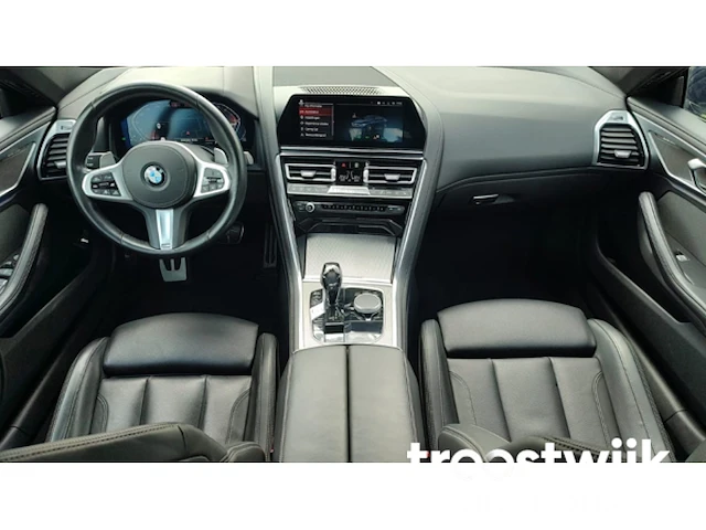 Personenauto - afbeelding 33 van  36