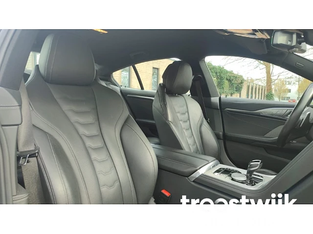Personenauto - afbeelding 34 van  36