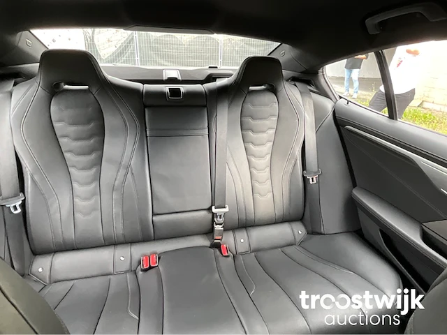Personenauto - afbeelding 35 van  36