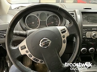 Personenauto - afbeelding 2 van  17