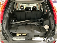 Personenauto - afbeelding 6 van  17