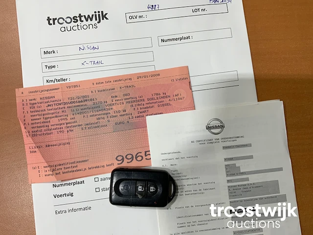 Personenauto - afbeelding 9 van  17