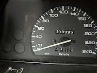 Personenauto - afbeelding 8 van  8