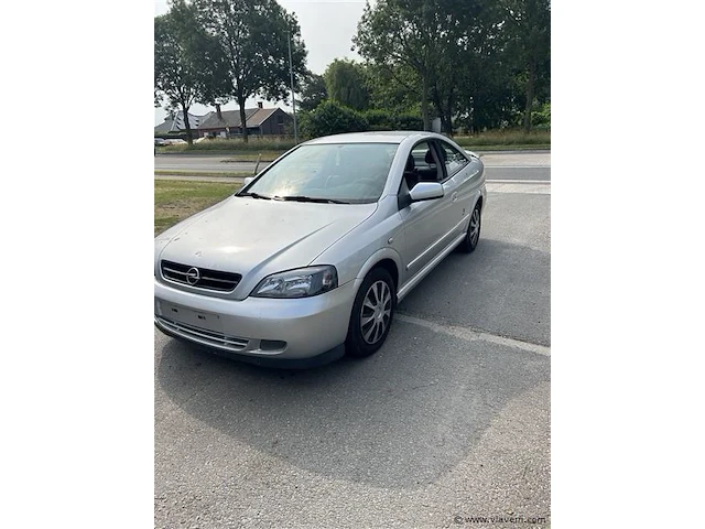 Personenauto - afbeelding 1 van  8